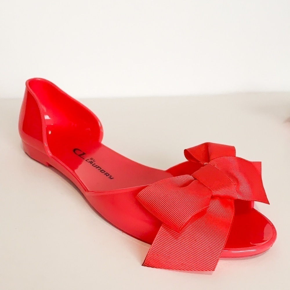 Chinese Laundry Plastic Open Toe Beach Flats Shoes